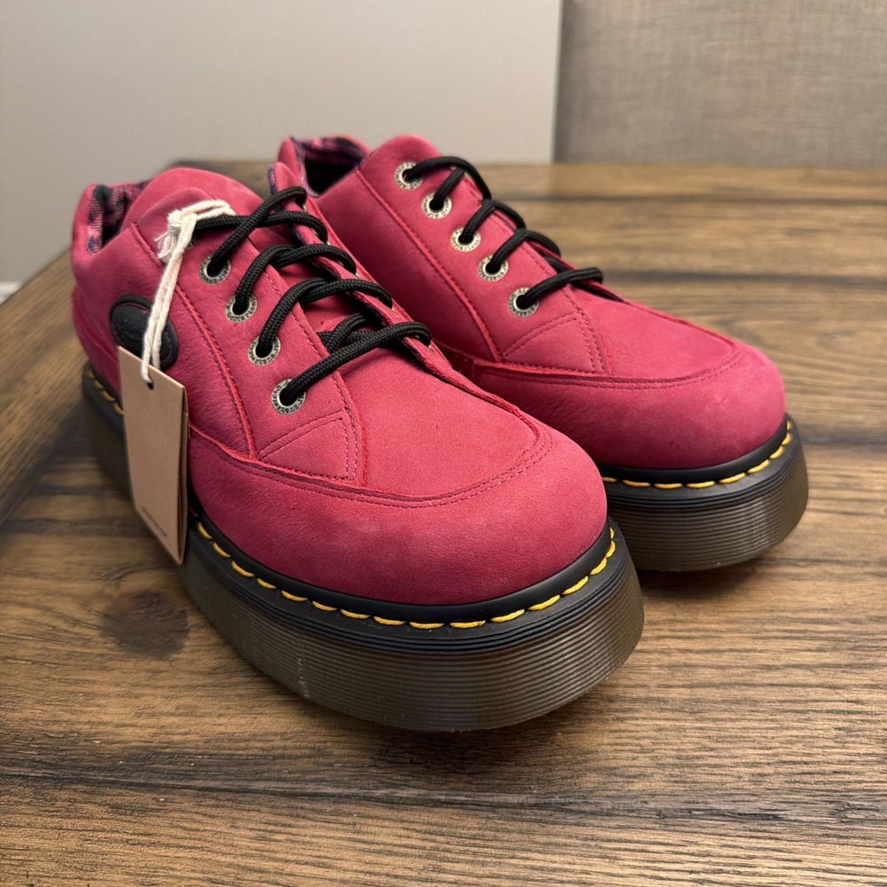 Dr. Martens Buzz 5-Eye lace up suede upper shoes pink  size 9 ..B41
